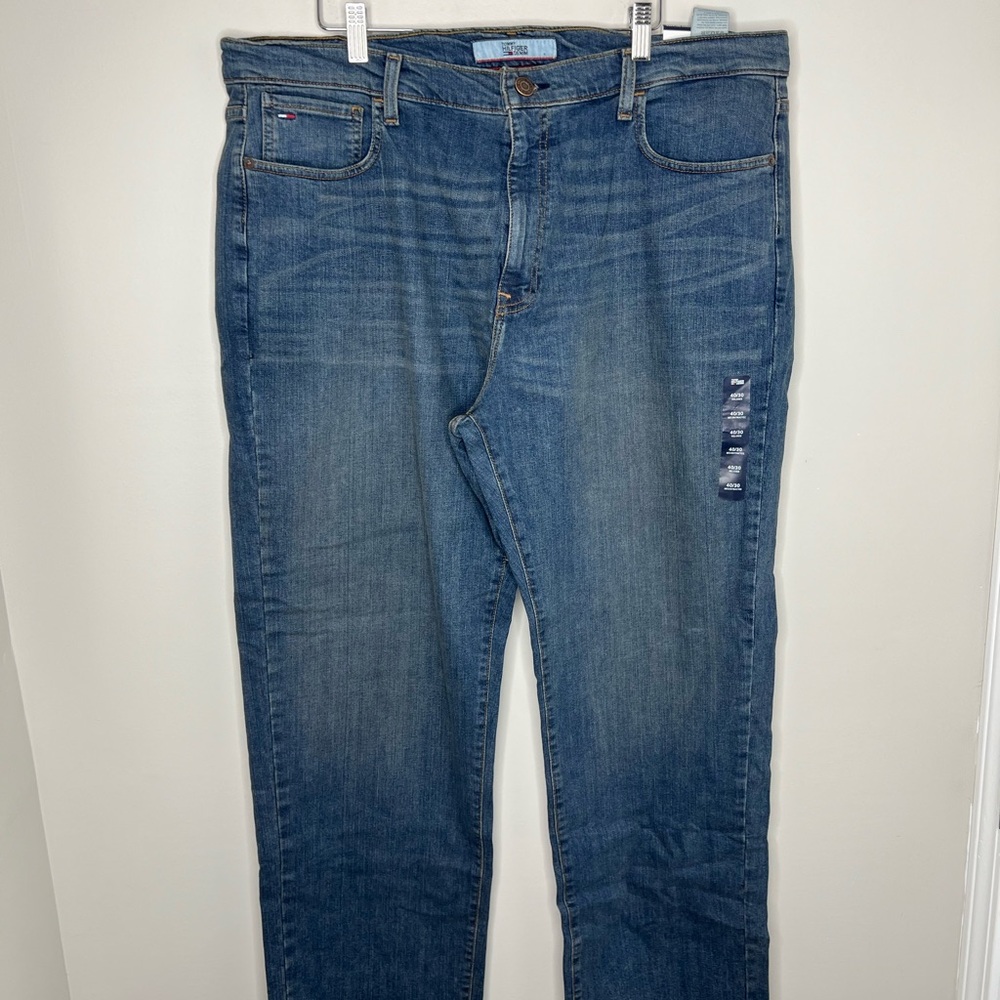 Tommy Hilfiger Men’s Relaxed Fit Stretch Jeans 40 x 30 NWT